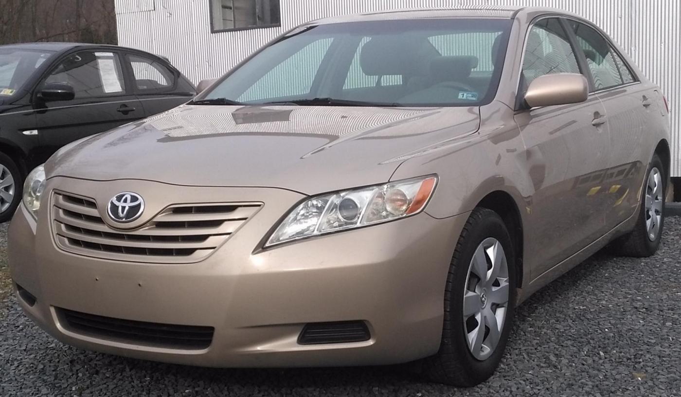 2009 Toyota Camry LE - 351552