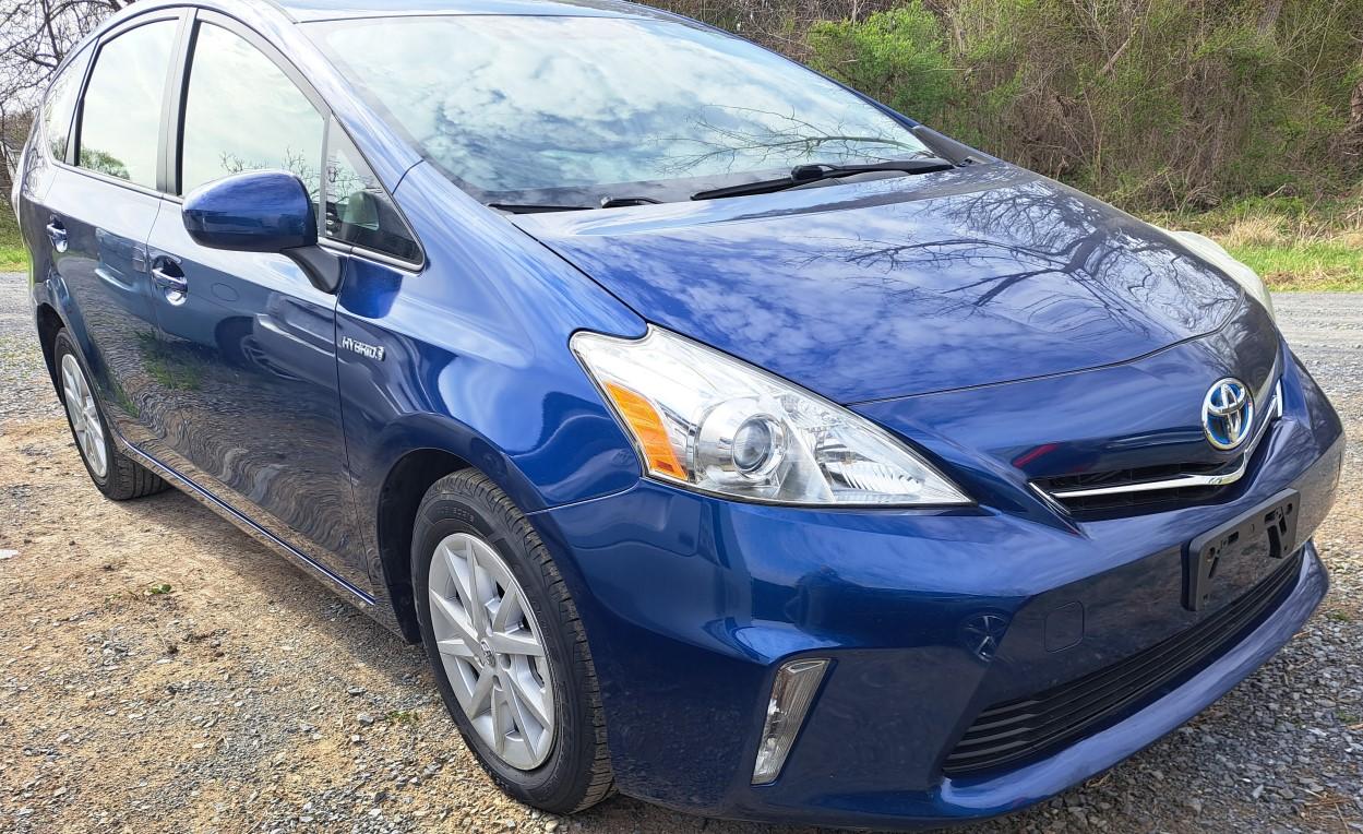2012 Toyota Prius V Three - 035402